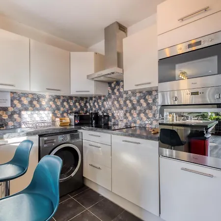 Skylounge- 8pers -families - Pros -terrace- Bbq -parking- Wifi Apartment Argenteuil